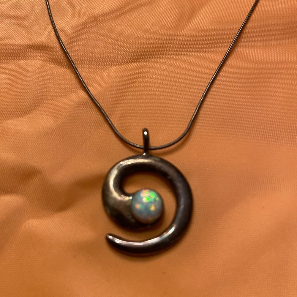 Vintage Sterling Silver Swirl Pendant Necklace